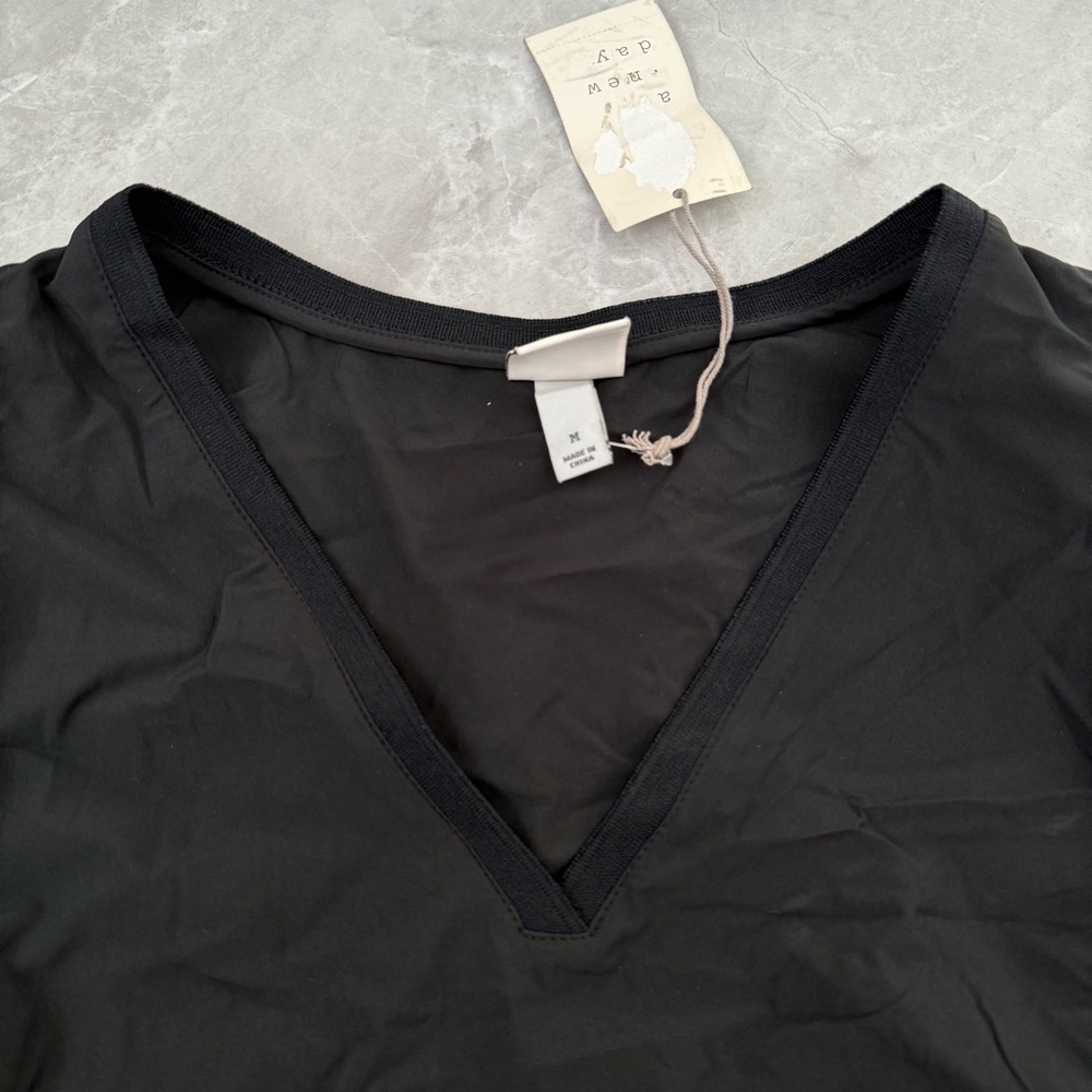 Women’s A New Day Black Basic V-Neck Tank Top Size Medium - Picture 3 of 14